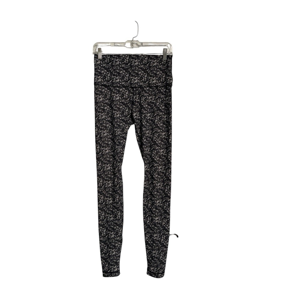 Lululemon High-Waisted Black & White Speckled Athletic Leggings leggings Sz‎ 4